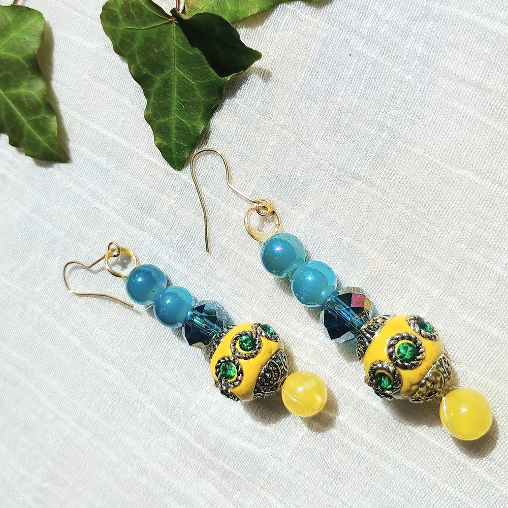 🌎 GLOBAL MAXIMALISM 🌎 VTG Artisan crystal & gemstone Himalayan style earrings